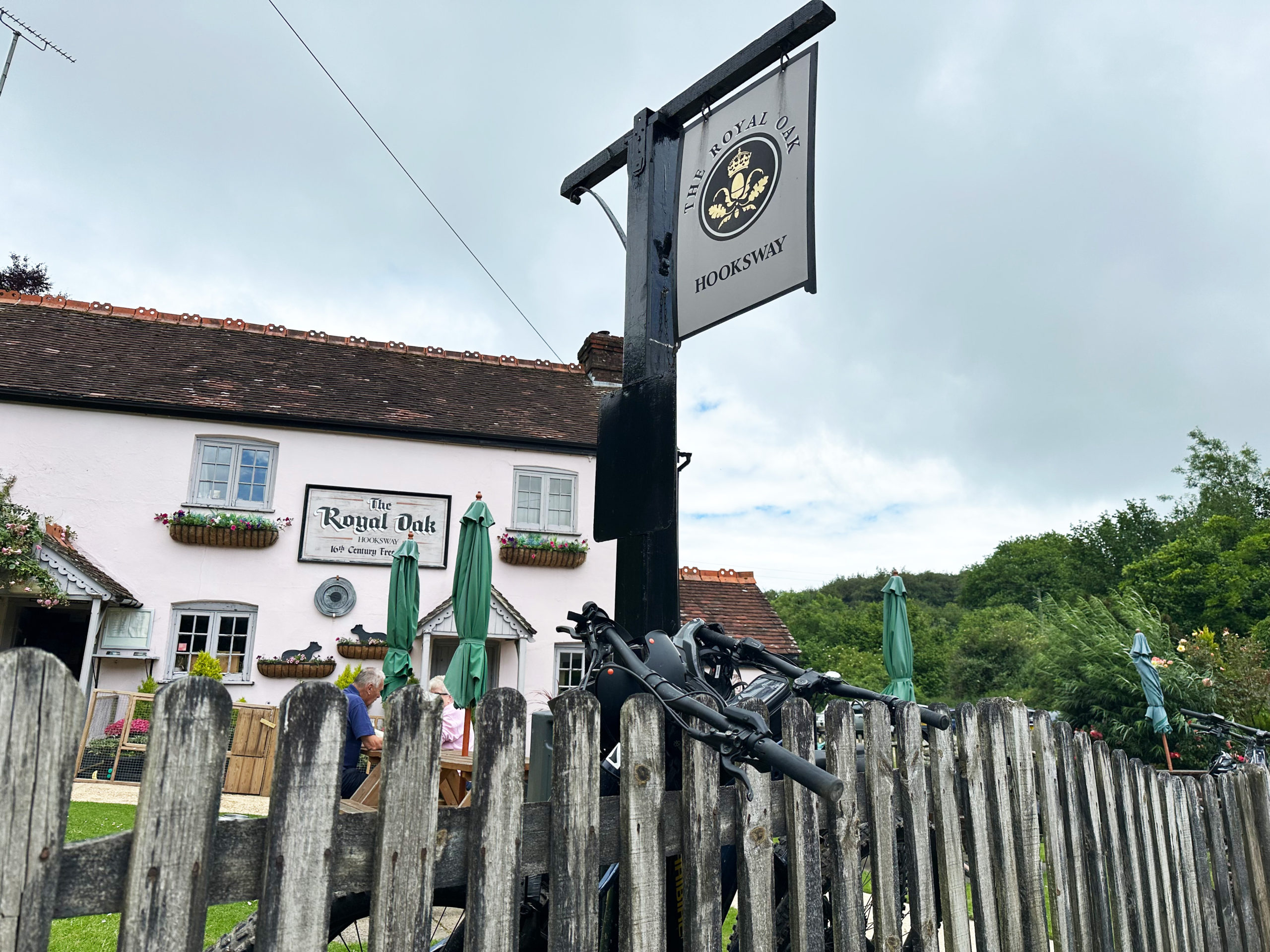 hooksway-pub-bikes-landscape
